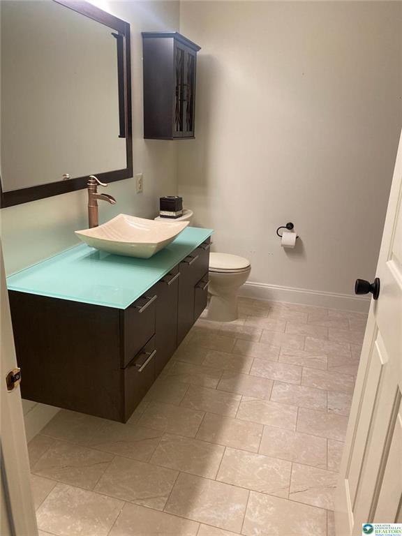 property at 2806 Brookhaven Dr