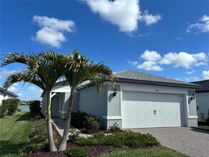 6516 Silverstar Dr in Sarasota, FL - Building Photo - Building Photo