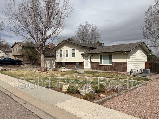 535 Silver Spring Cir in Colorado Springs, CO - Building Photo - Building Photo