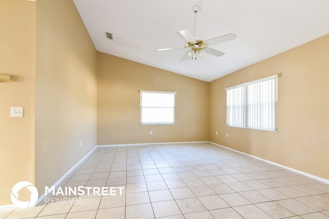 13220 Whaler Dr in Hudson, FL - Building Photo - Building Photo