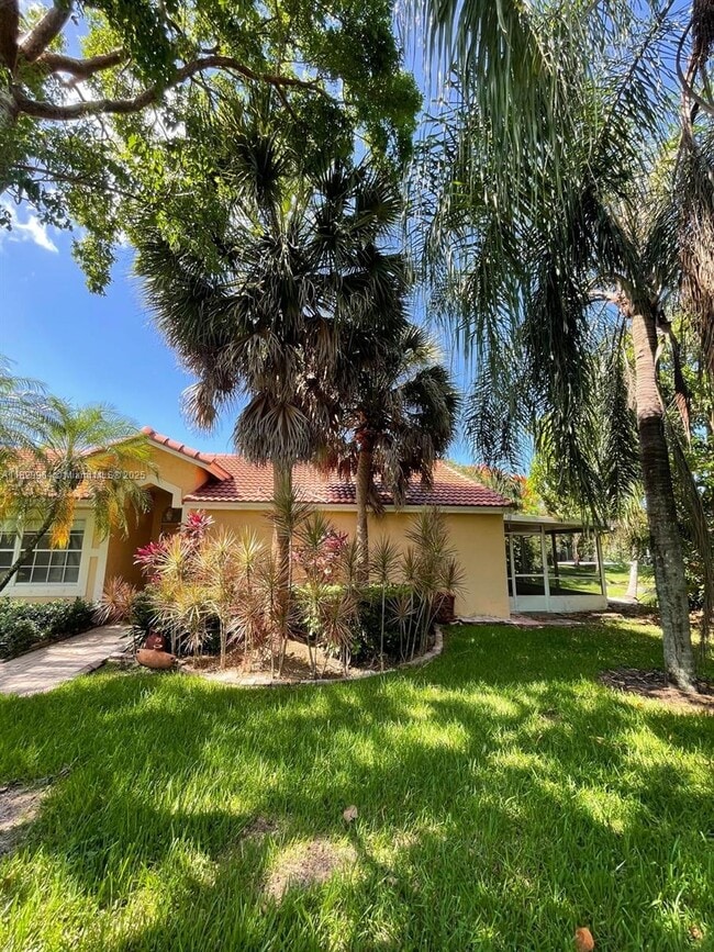 4136 Sapphire Terrace in Weston, FL - Building Photo - Building Photo