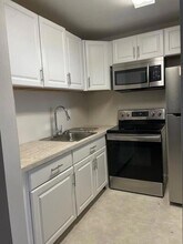 37 Kingswood B in West Palm Beach, FL - Building Photo - Building Photo