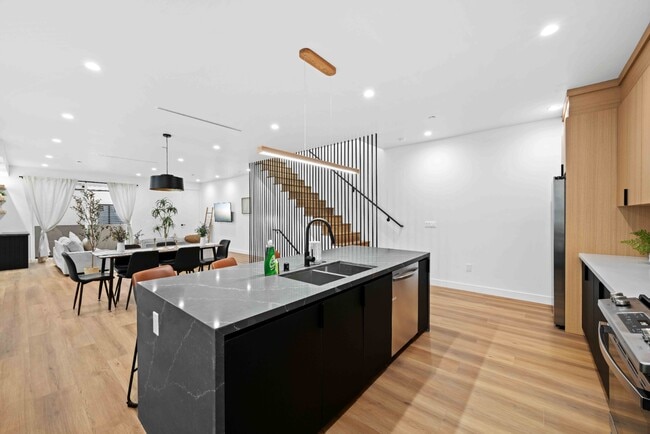 property at 841 N McCadden Pl