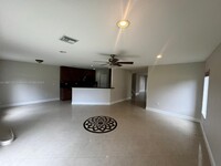 4527 SW 129th Ave in Miramar, FL - Foto de edificio - Building Photo