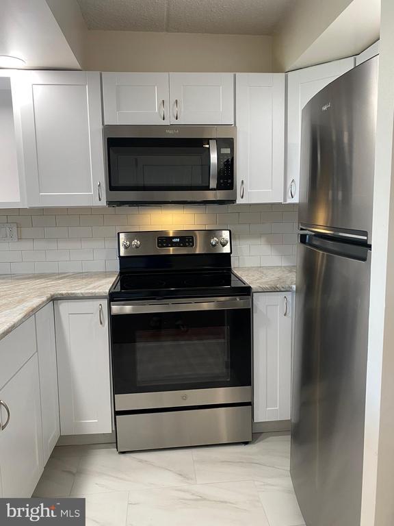 200 Lombard St in Philadelphia, PA - Building Photo - Building Photo