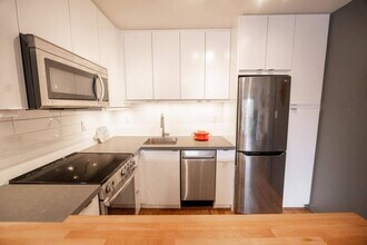 2920 Ash St in Vancouver, BC - Building Photo - Building Photo