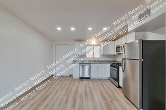 3042 N Sparkman Blvd in Tucson, AZ - Building Photo - Building Photo