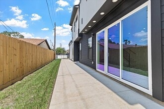 5110 Longmeadow St, Unit A in Houston, TX - Building Photo - Building Photo