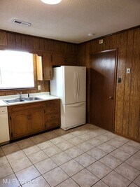 1221 Kathy Ln SW photo'