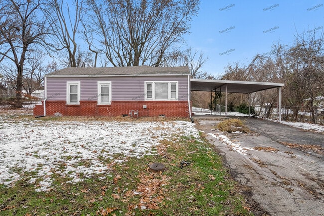 property at 13508 Silver Ln