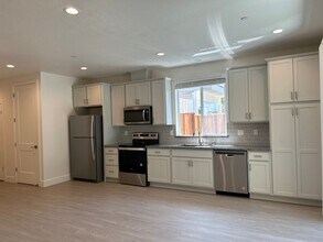 937 Middle Rincon Rd in Santa Rosa, CA - Building Photo - Building Photo