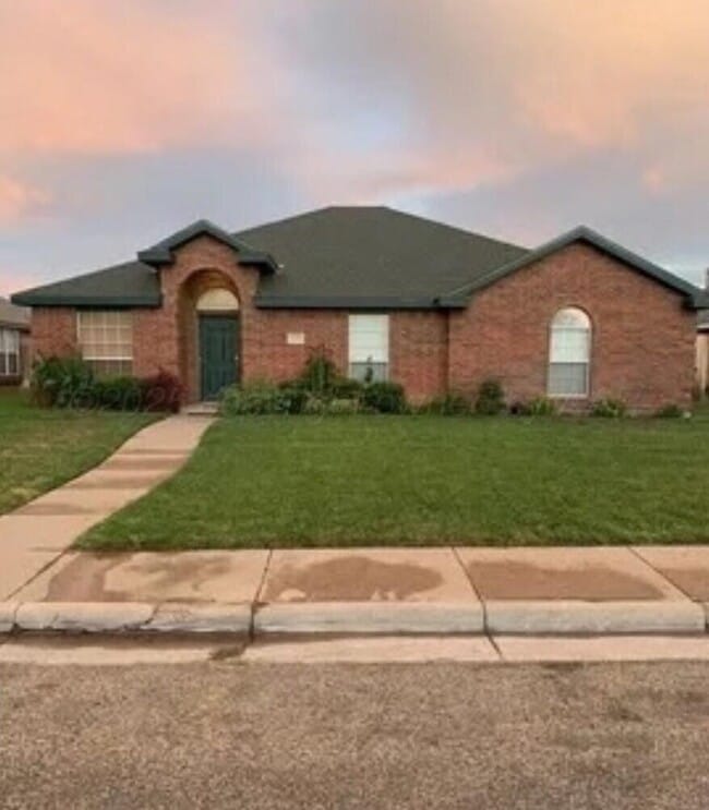 property at 7007 Covenant Ln