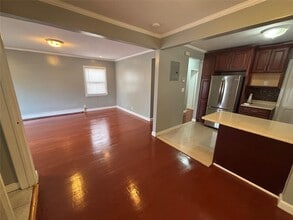 249-16 Elkmont Ave in Queens, NY - Building Photo - Building Photo