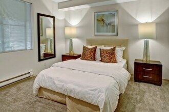 Portsmith in Everett, WA - Foto de edificio - Building Photo