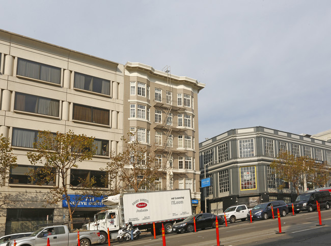 725-727 Van Ness Ave in San Francisco, CA - Building Photo - Building Photo