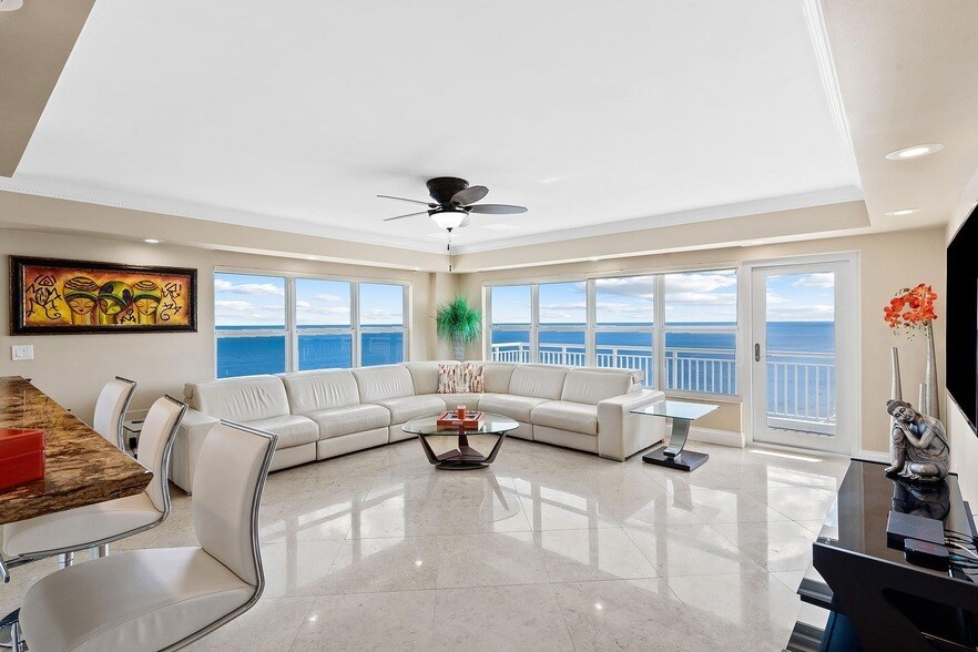 3850 Galt Ocean Dr, Unit 1901 in Fort Lauderdale, FL - Building Photo