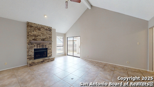 16710 Summer Creek Dr in San Antonio, TX - Building Photo - Building Photo