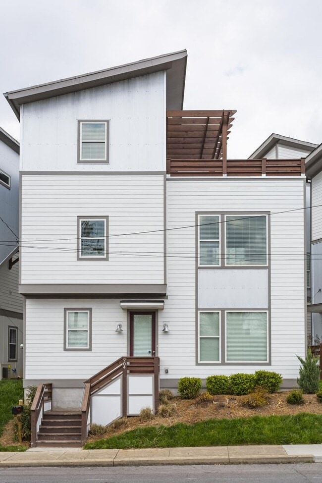 704 Porter Rd in Nashville, TN - Building Photo - Building Photo