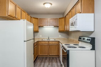 Commerce Apartments in North Mankato, MN - Building Photo - Interior Photo