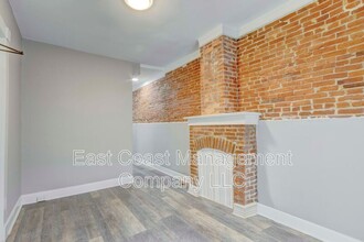 2425 Barclay St in Baltimore, MD - Building Photo - Building Photo