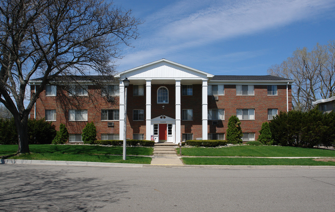 Woodruff House in Lansing, MI - Foto de edificio