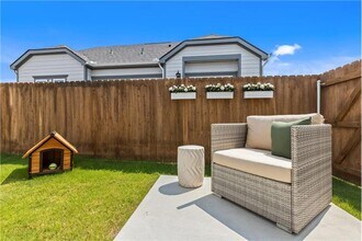 8581 Creekfield Dr in Fort Worth, TX - Building Photo - Building Photo