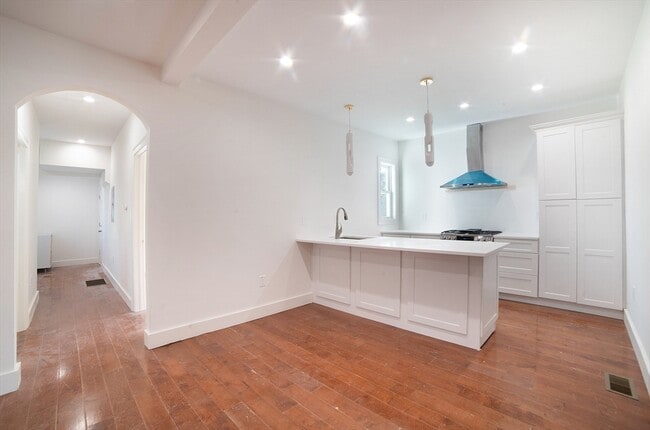 49 Walker St in Quincy, MA - Building Photo - Building Photo