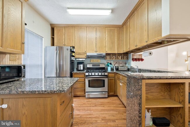 7248 Stover Dr in Alexandria, VA - Building Photo - Building Photo