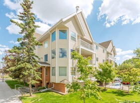 12205 111th Ave NW in Edmonton, AB - Building Photo