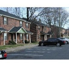 Carlton Place Apartments in Charlotte, NC - Foto de edificio - Building Photo