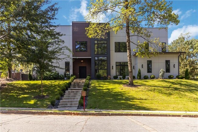 2824 Ashford Rd NE in Atlanta, GA - Building Photo - Building Photo