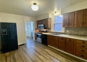 243 Noble St in Souderton, PA - Building Photo - Building Photo