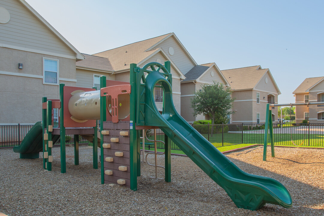 Washington Village Apartments in Wichita Falls, TX - Building Photo