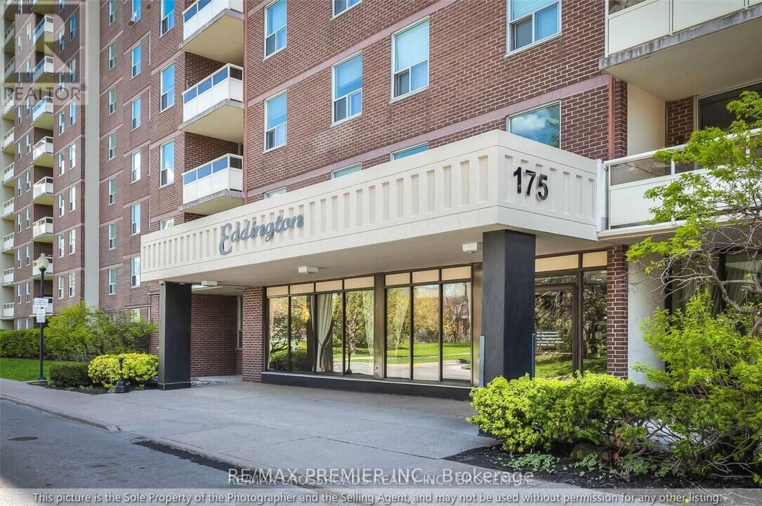 175 Hilda Ave in Toronto, ON - Building Photo