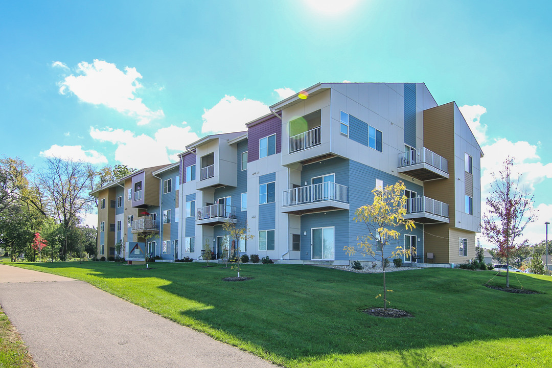 Artisan Square in Cottage Grove, WI - Building Photo