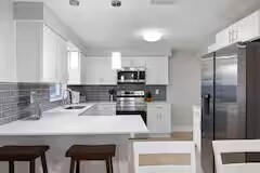 1073 Kenwood Dr in Dunedin, FL - Building Photo