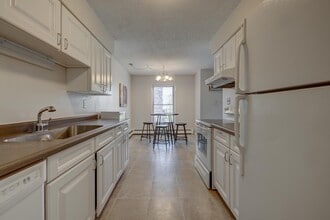 4460 S Poplar St, Unit 208C in Casper, WY - Building Photo - Building Photo