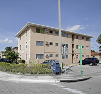 6237 W Flagler St in Miami, FL - Foto de edificio - Building Photo