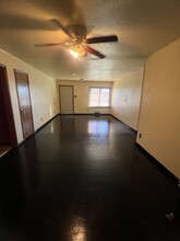 403 SW 45th St in Lawton, OK - Foto de edificio - Building Photo