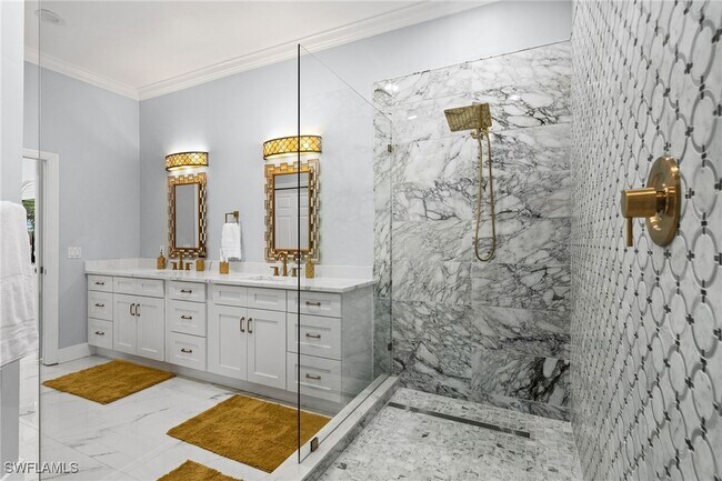 5010 Marina Cove Dr in Naples, FL - Building Photo - Building Photo