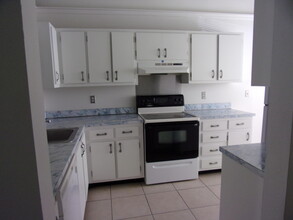 1722 SE Balmoral Ct in Port St. Lucie, FL - Building Photo - Building Photo