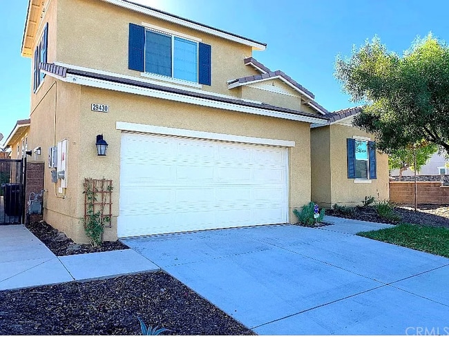 29430 Outfield in Lake Elsinore, CA - Foto de edificio - Building Photo