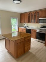 3 Beckett St, Unit C in Hoosick Falls, NY - Building Photo