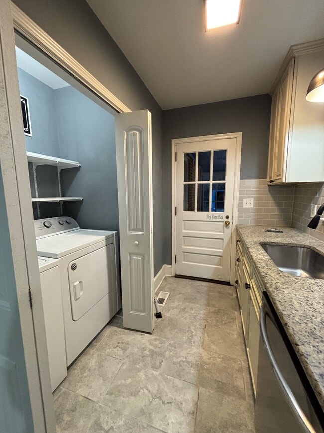 1420 Pine Valley Loop in Fayetteville, NC - Building Photo - Building Photo