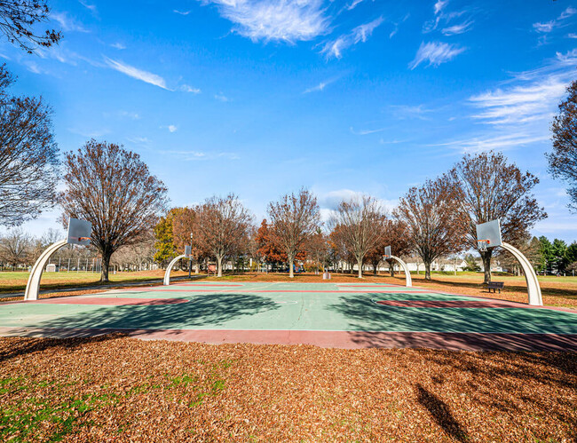 Hunters Glen in Plainsboro, NJ - Building Photo - Building Photo