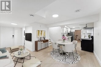 168 Gosling Cres in Ottawa, ON - Building Photo - Building Photo