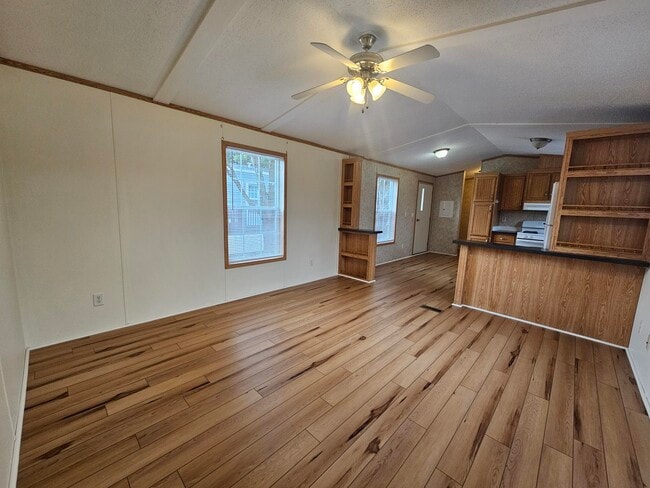 202 Elm Ln in Frankfort, NY - Building Photo - Building Photo