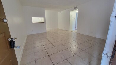 3712 N University Dr in Coral Springs, FL - Building Photo - Building Photo