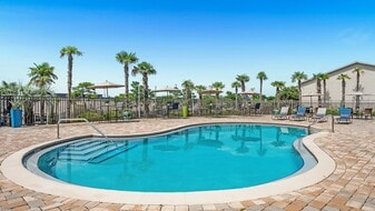 The Fairpointe at Gulf Breeze in Gulf Breeze, FL - Building Photo