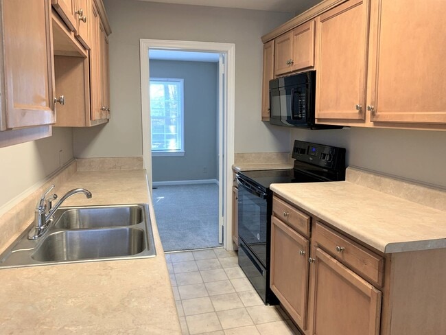 2615 Vanstory St in Greensboro, NC - Building Photo - Building Photo